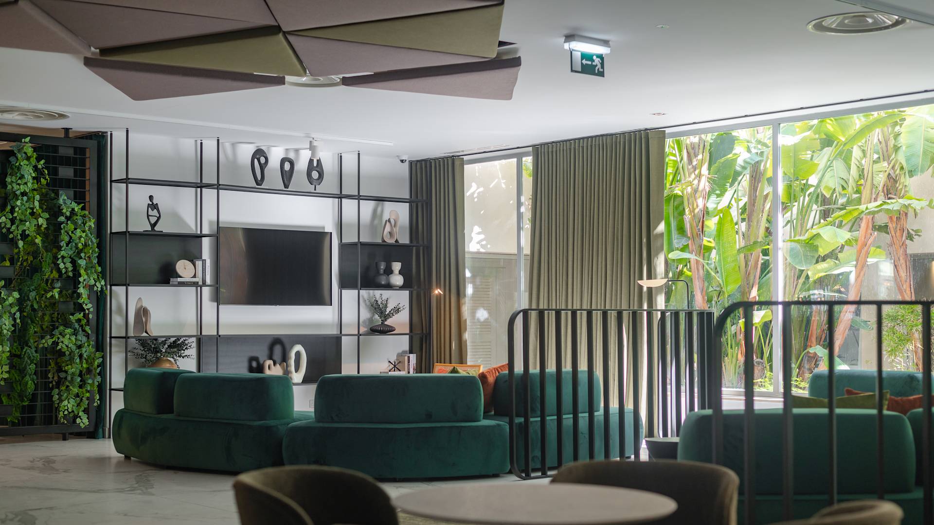 Sittgrupp i Juniper Lounge Bar