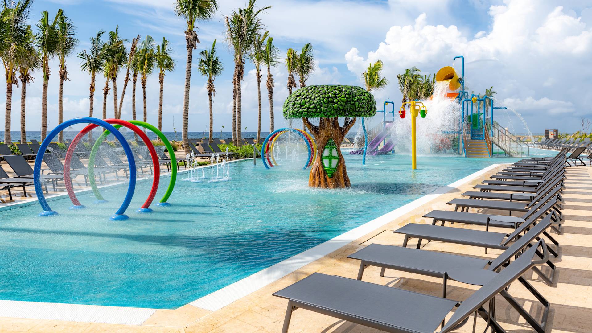 outdoor splash pad play area