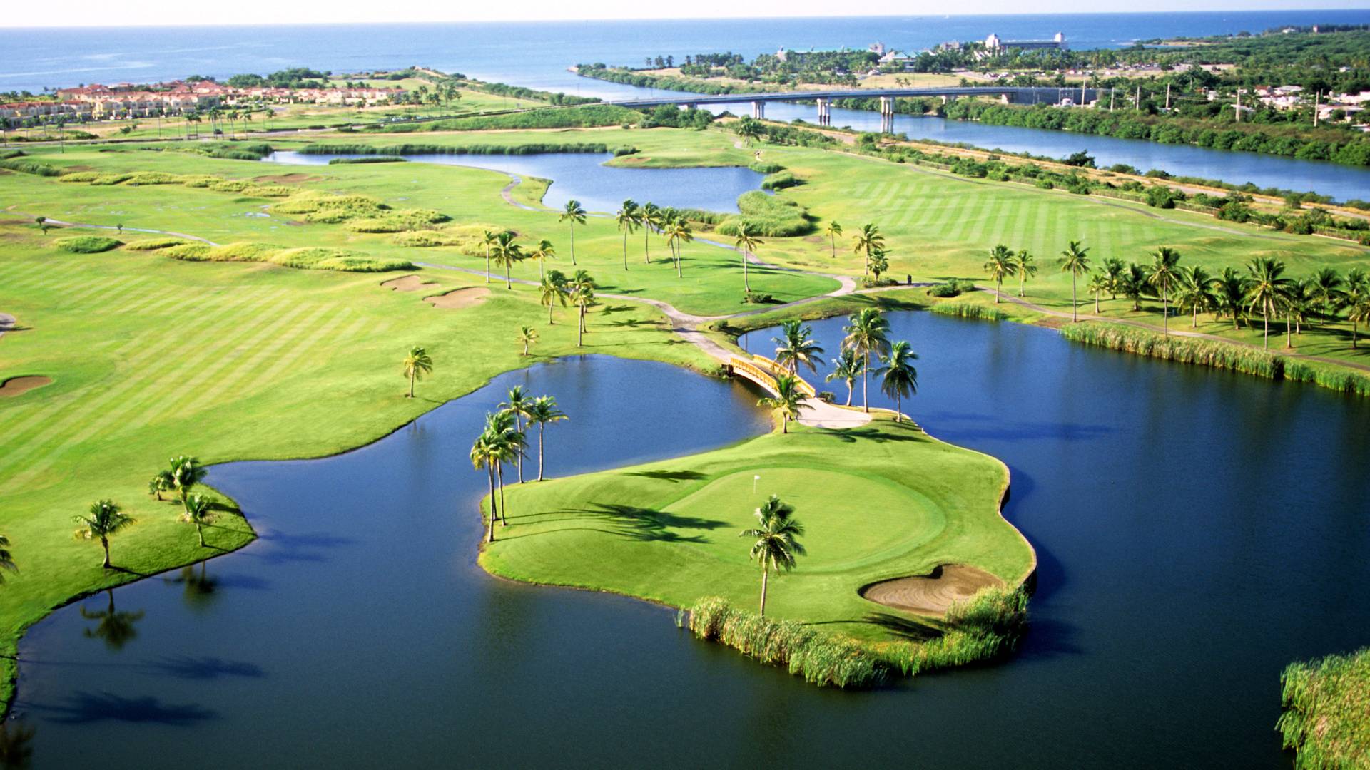 Golf Course Island Green