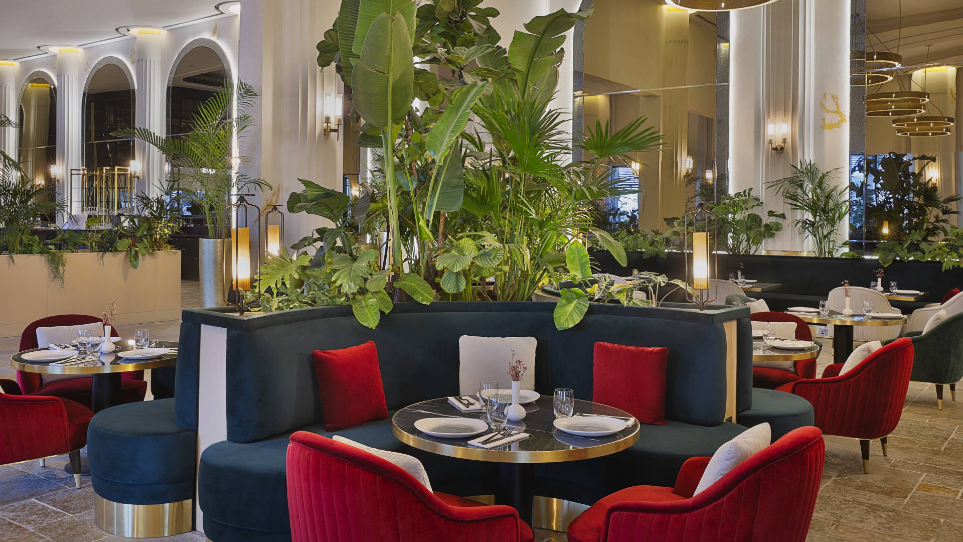 La Casa restaurant dining area