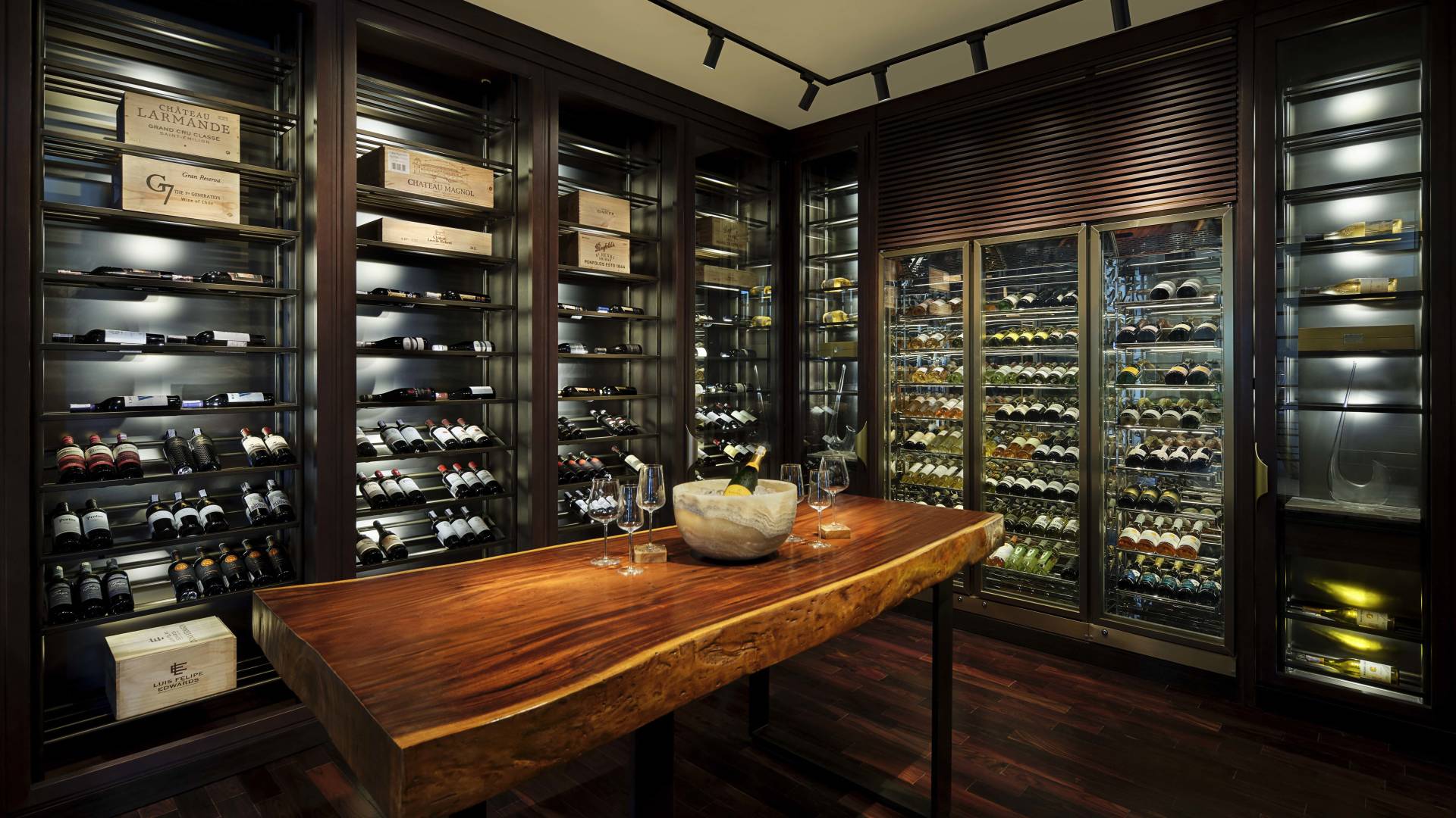 Mer Lounge Wine Cellar