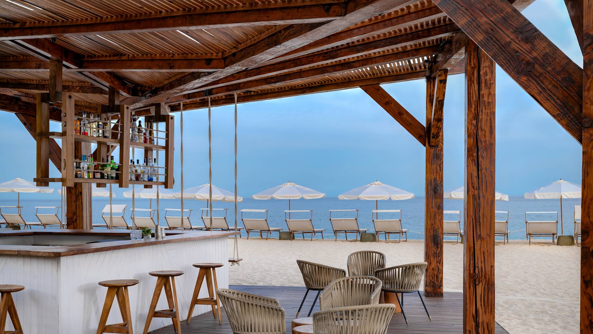 Mio Outdoor Bar by the Beach