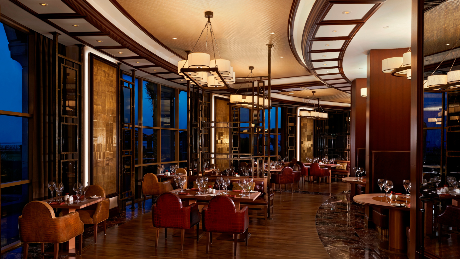 Bar and Grill Resturant Dining Area