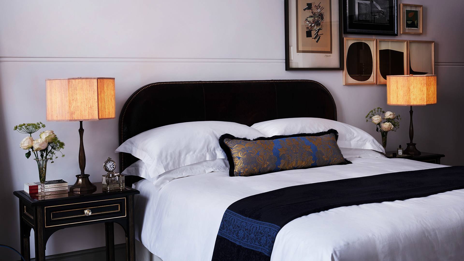 Guestroom with Comfortable Bed