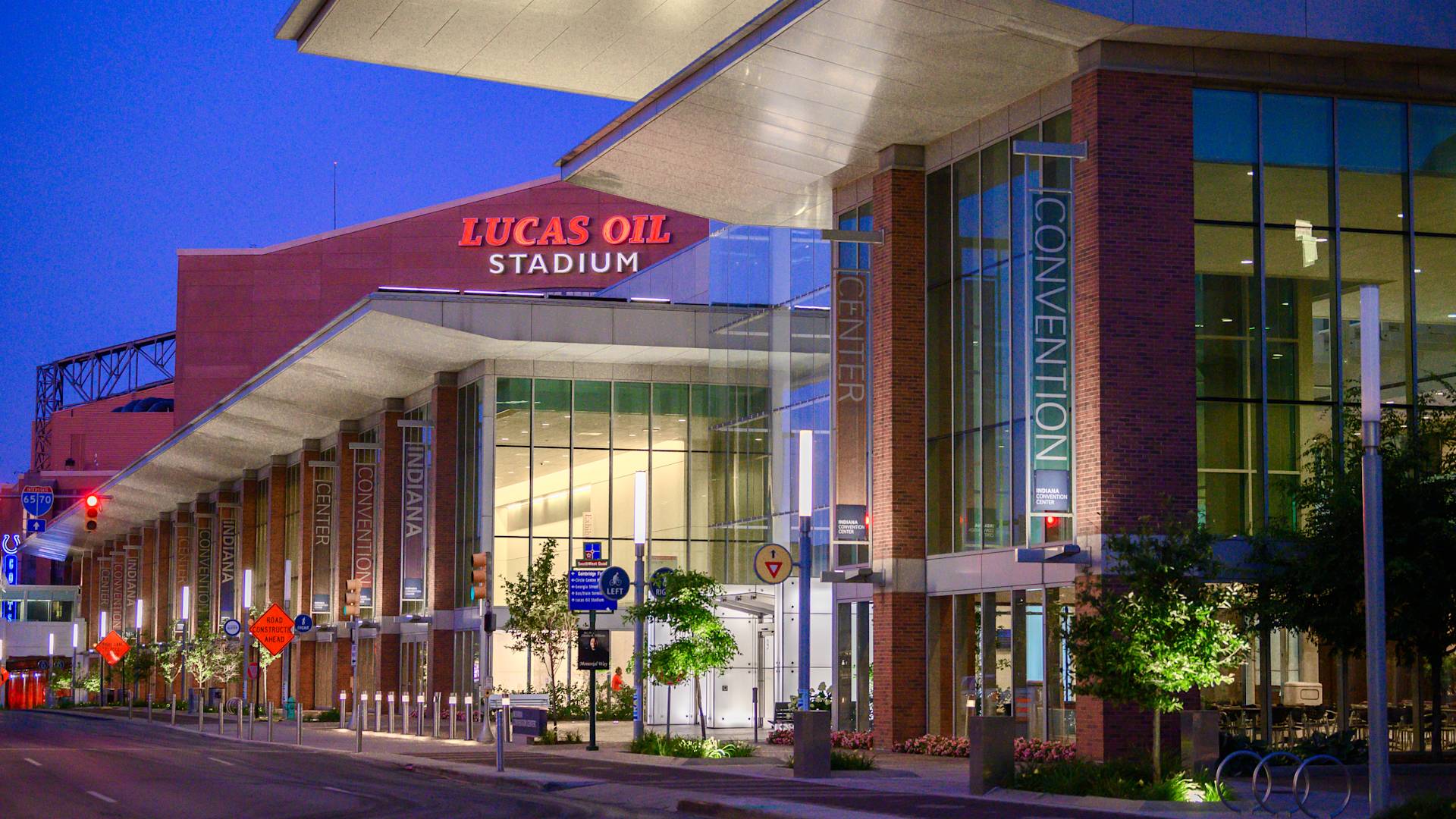 ศูนย์การประชุมอินเดียน่าและสนามกีฬาลูคัสออยล์