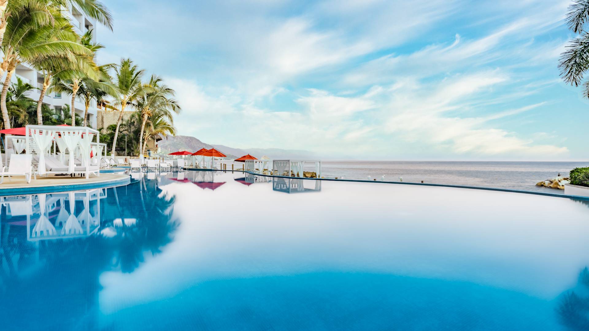 大人専用屋外プール