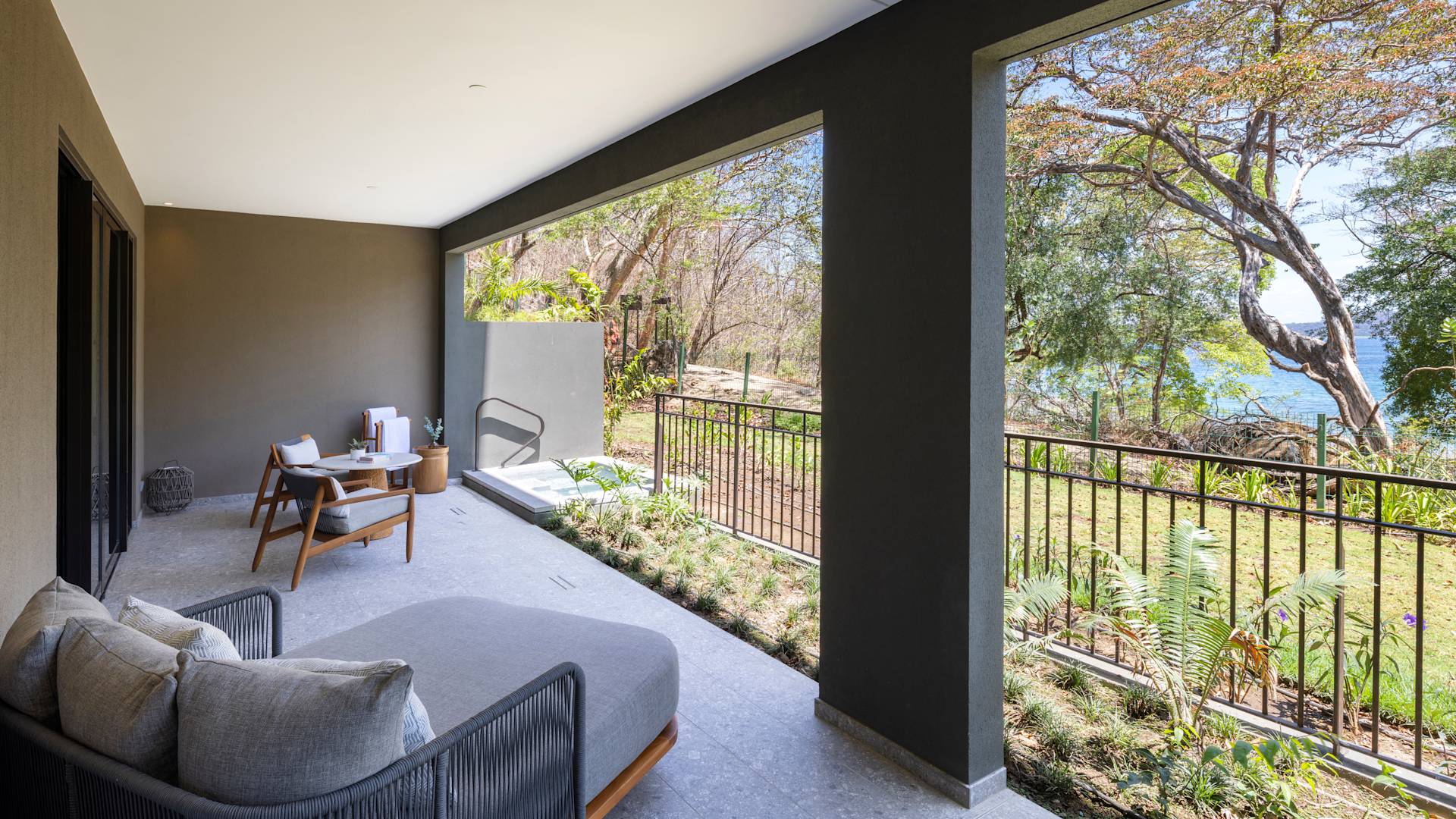 King suite terrace seating view