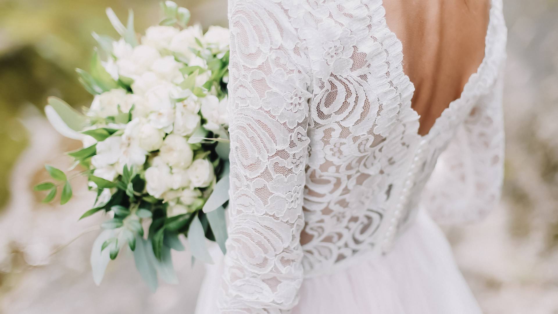 Back of woman in wedding dress