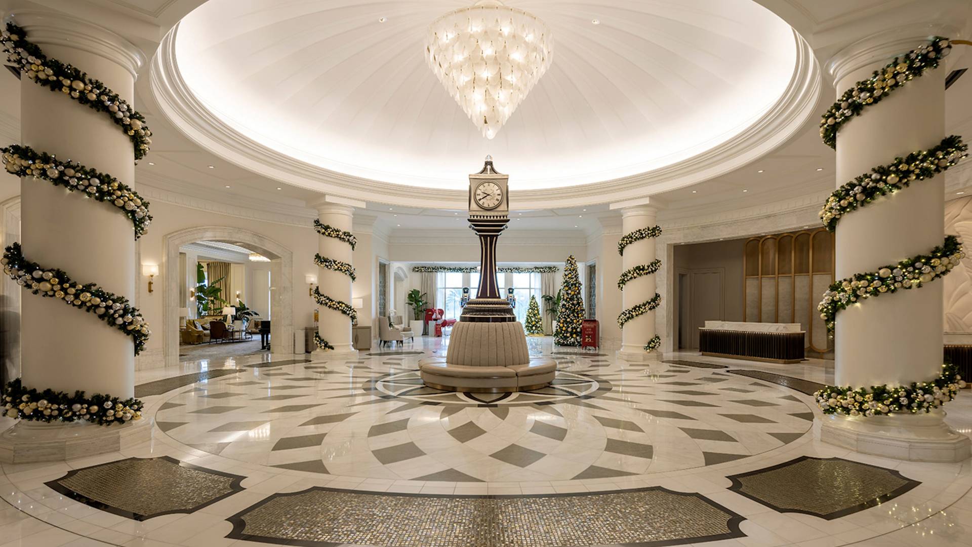 Décors de Noël dans le hall