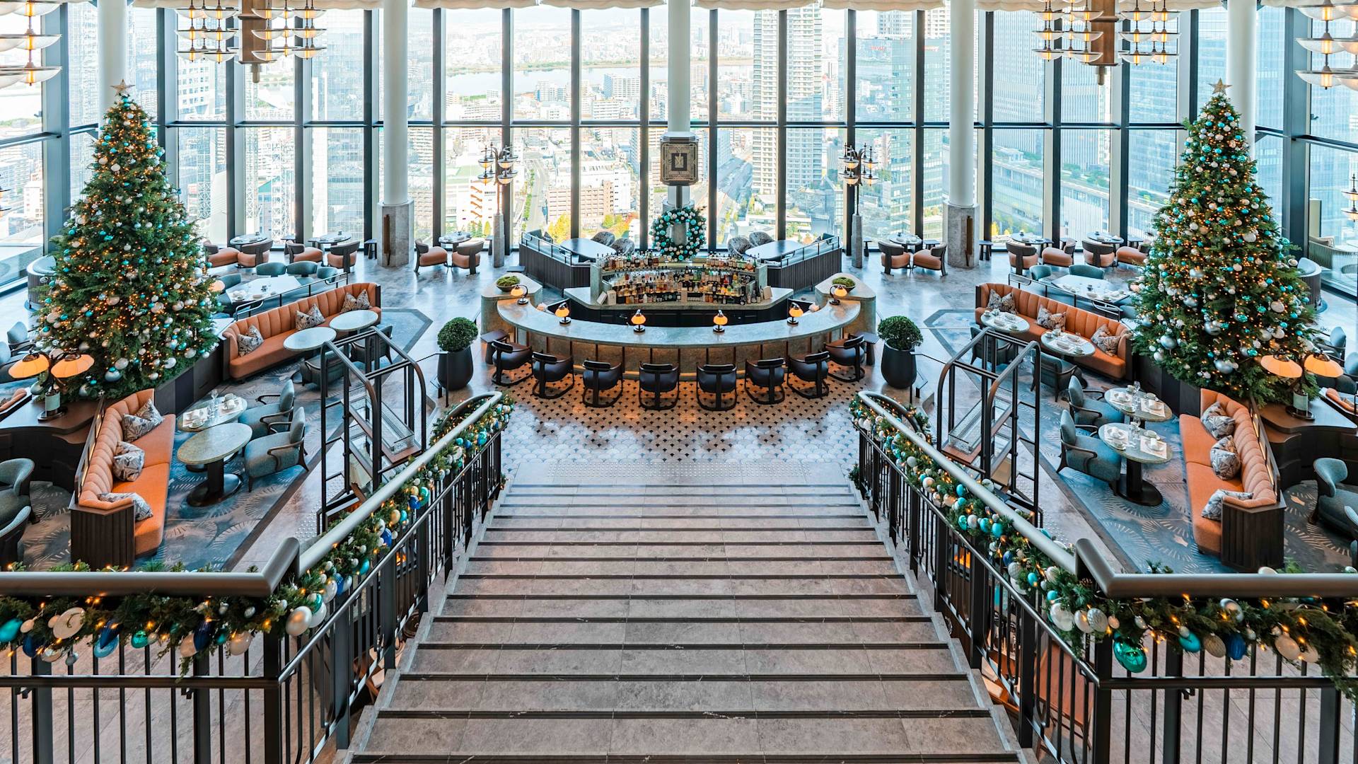 Ресторант, декориран за Коледа