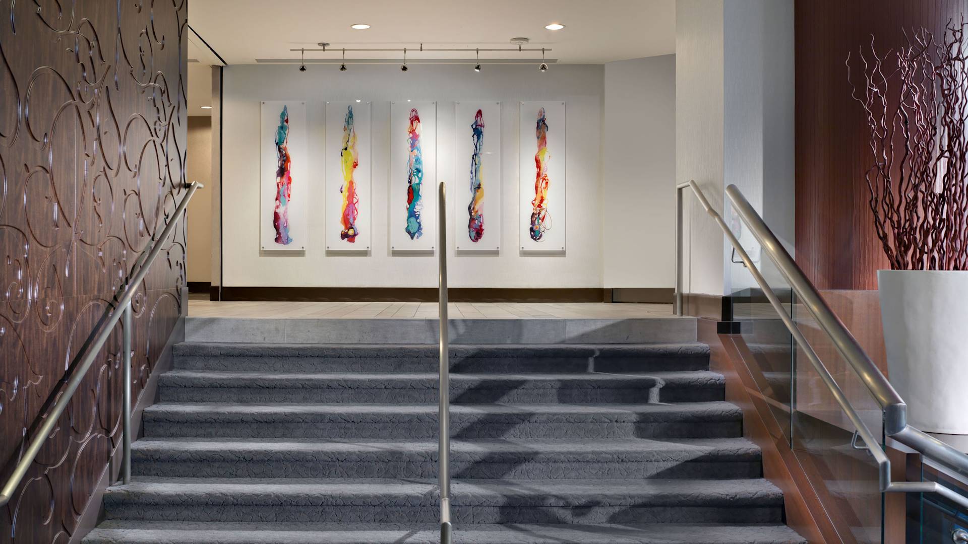 Scări de artă în hol - Tranziția zonei