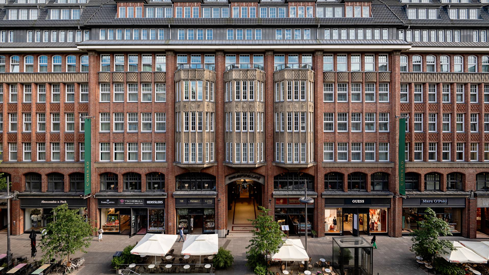 Хотел Conrad Hamburg екстериор, дневен преход