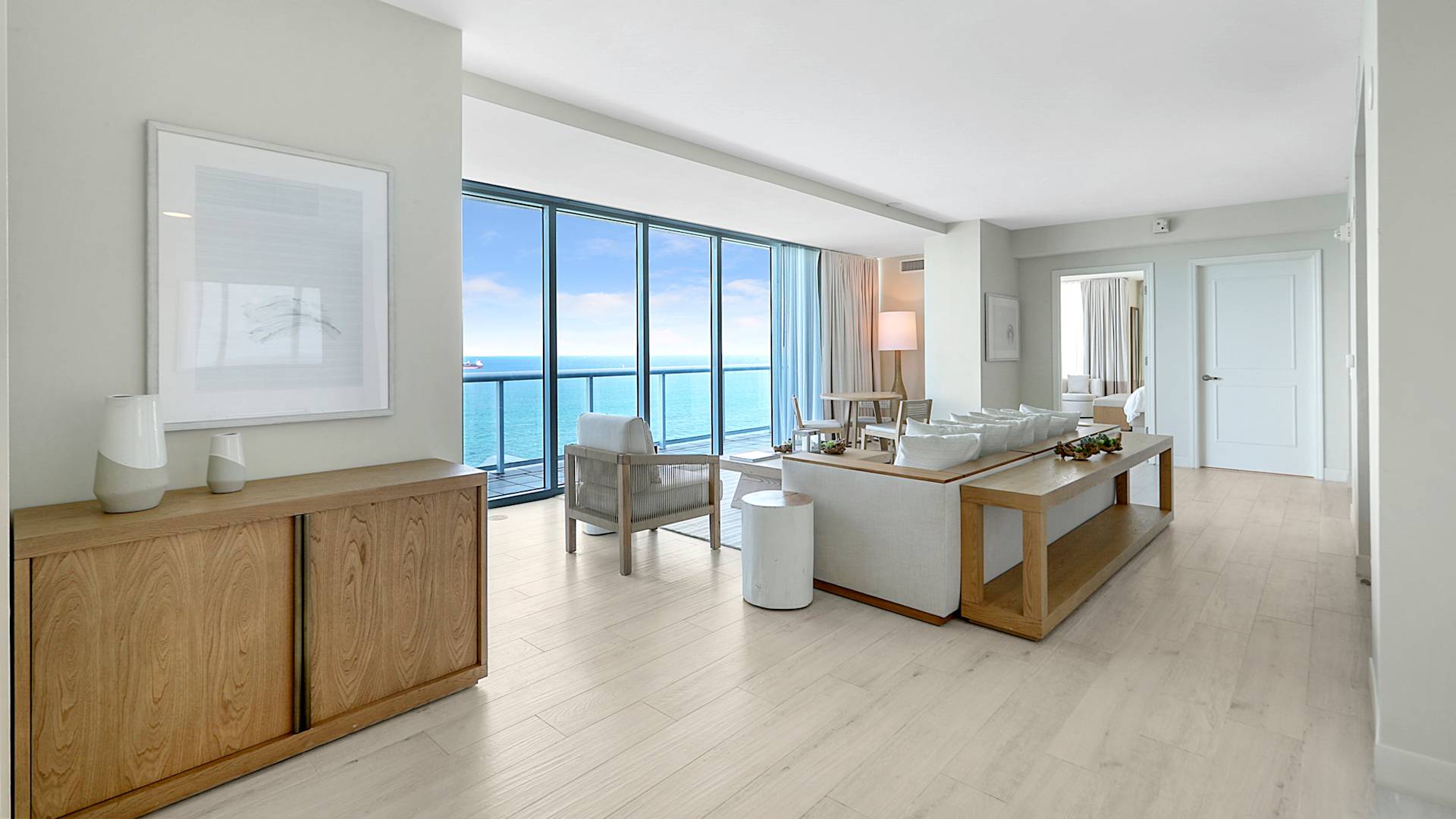 Penthouse Suite-transition