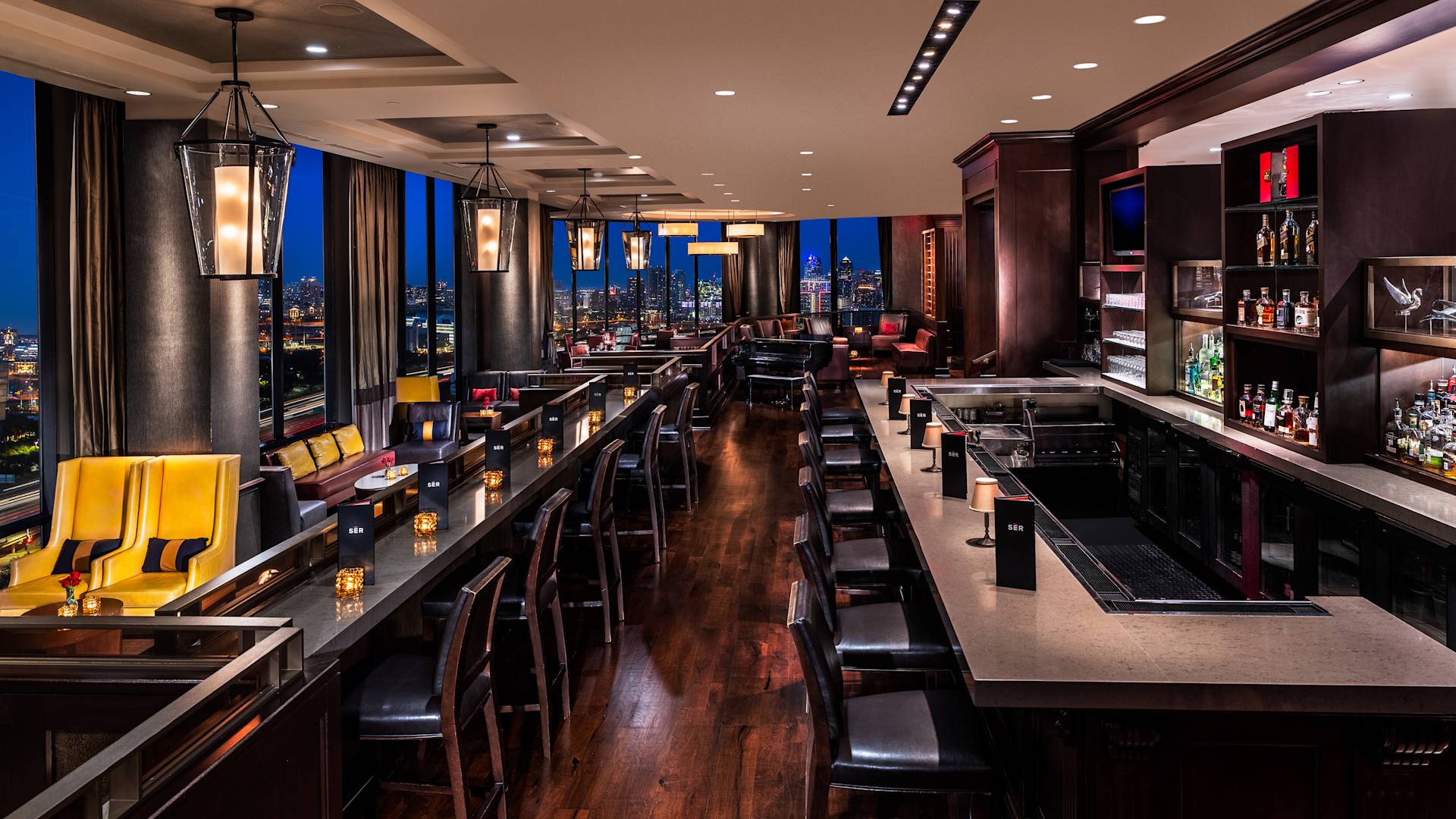 bar and lounge-transition
