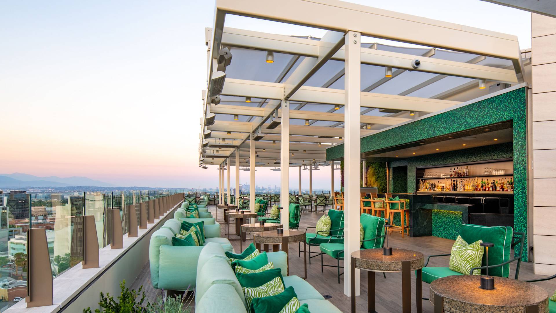 Rooftop Bar-transition