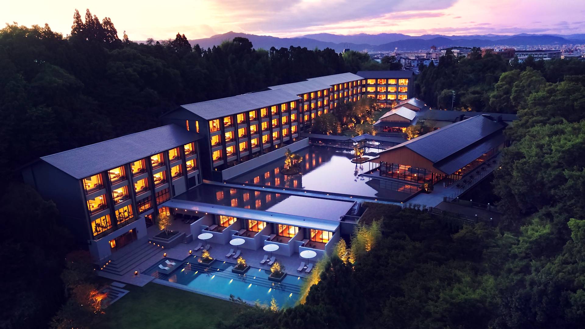 Hotel Exterior-transition