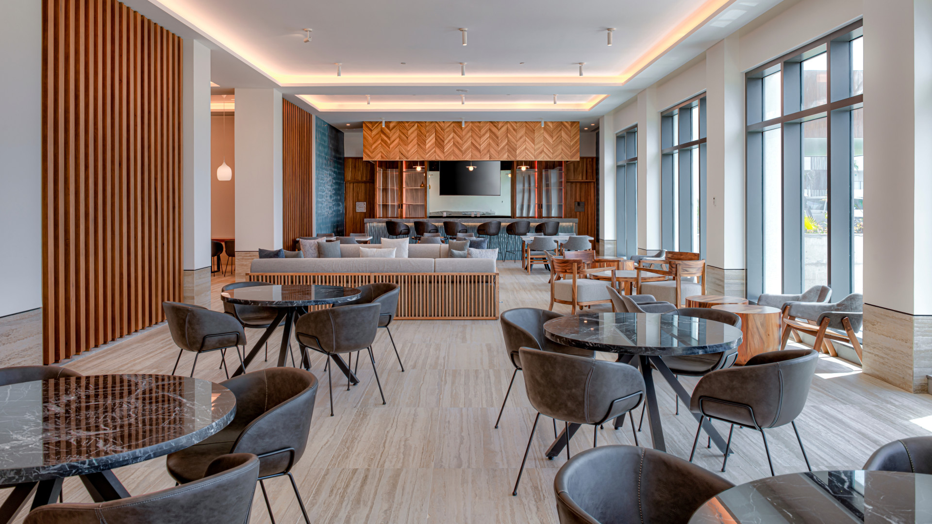 Enclave Club Lounge, dining room-transition-image