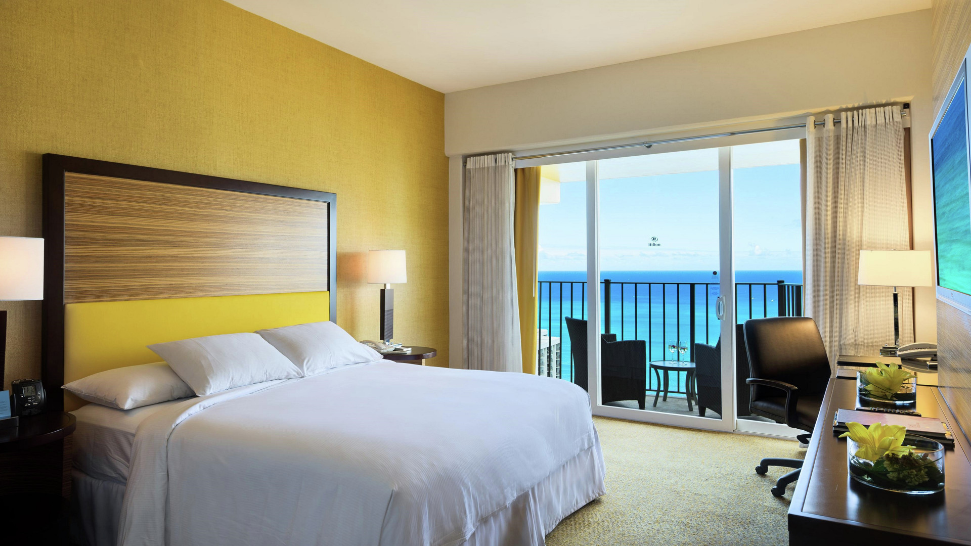 King Guestroom with Bed, Outside View, Work Desk, and Room Technology