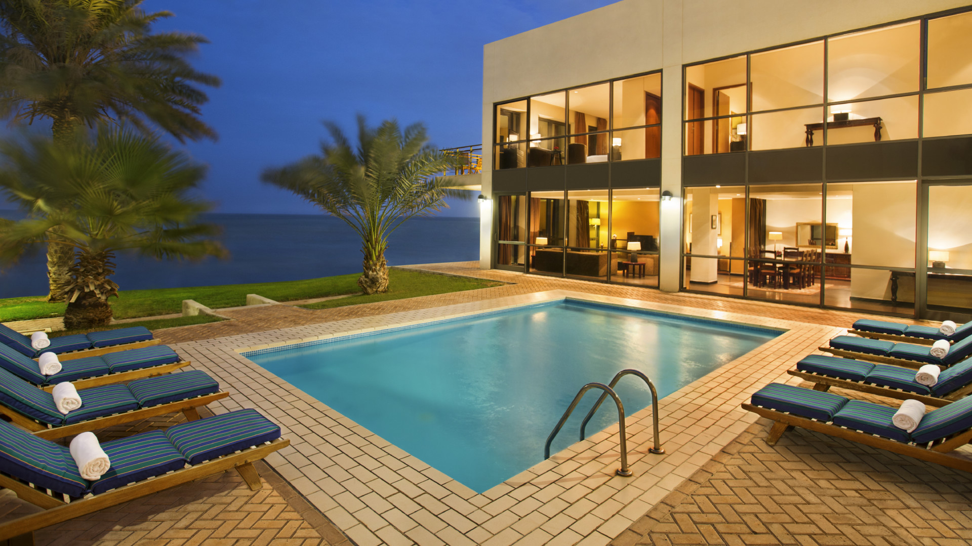 Royal Villa - Private pool and beach