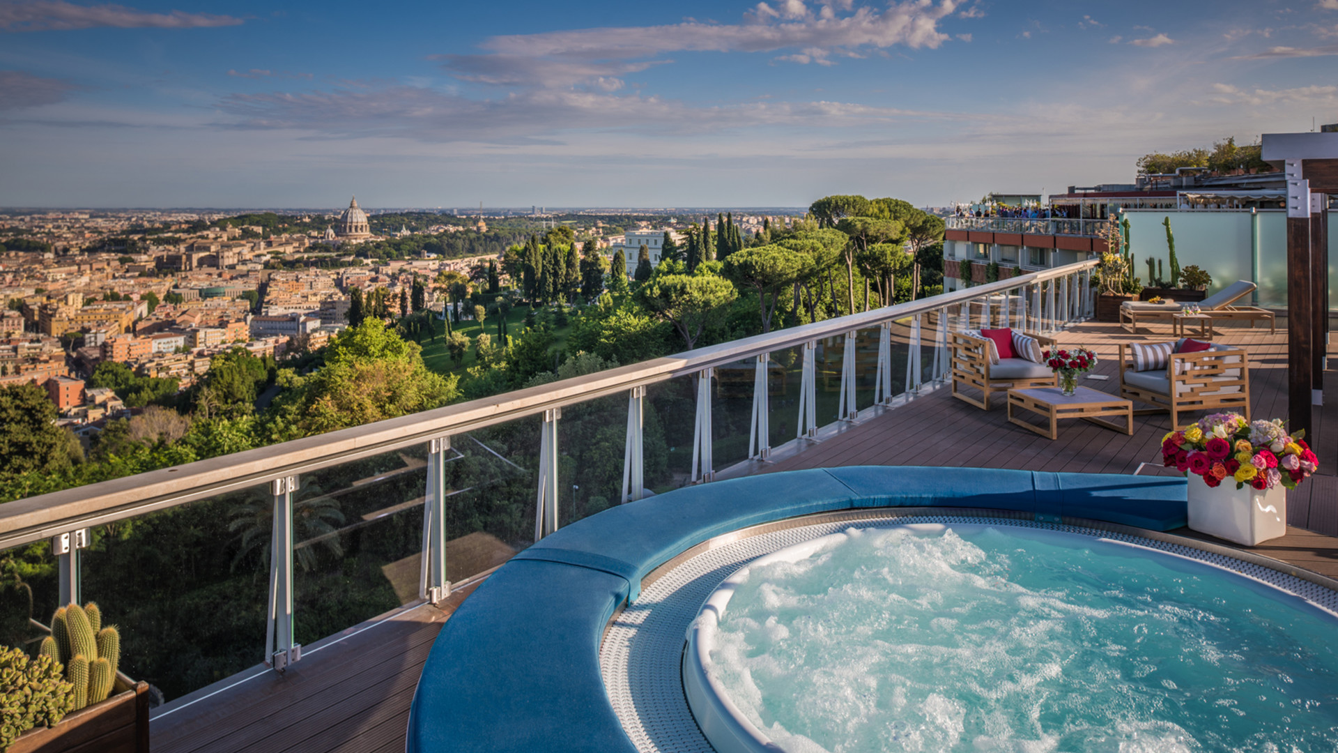 Penthouse Suite Rooftop Terrace hot tub