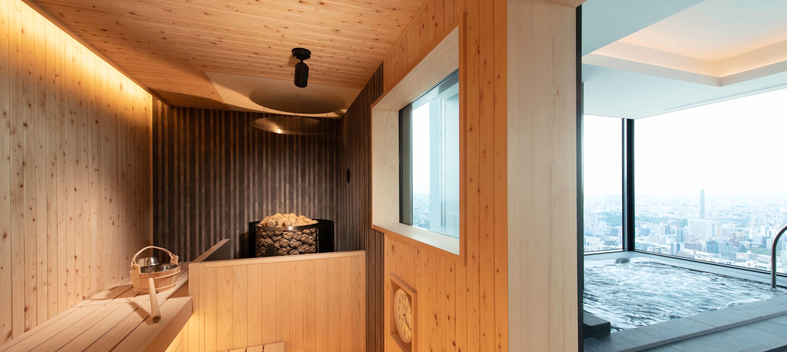 Sauna interna-next-transition