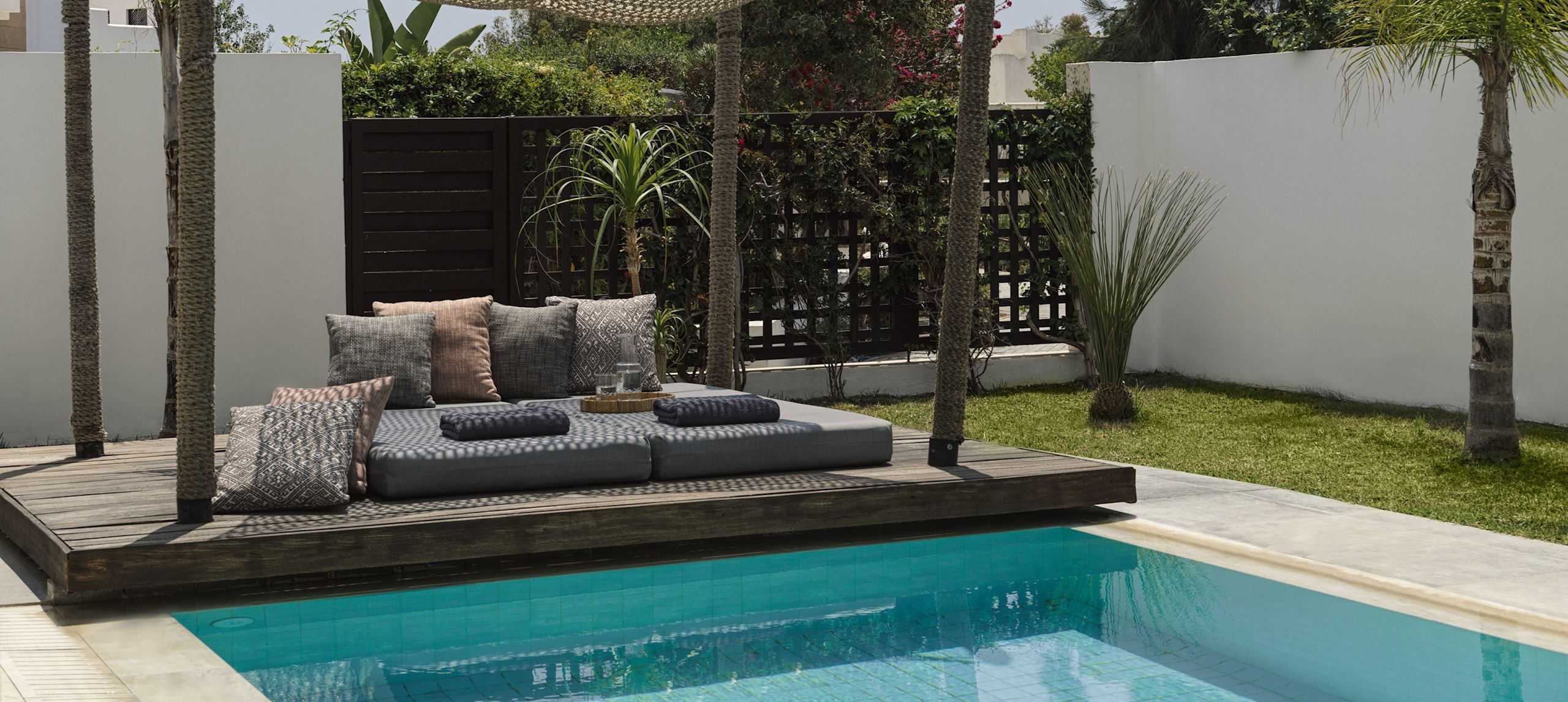 Zimmer mit Außenpool