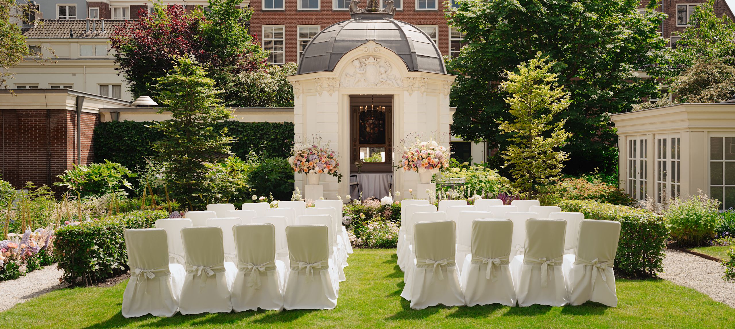 Hotel Courtyard with wedding set-up
