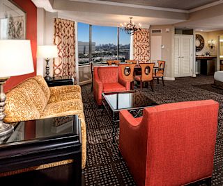 Deluxe Parlor Room