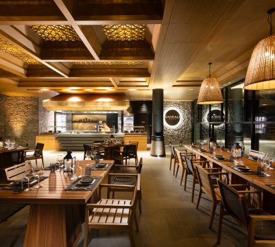 Sandali restaurant shot with staff behind bar