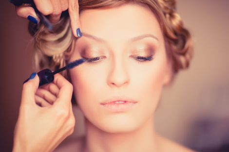 Femme recevant un soin de spa