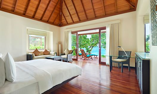 فيلا مطلة على الشاطئ