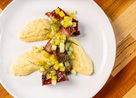 Restaurace SER se steakem. Vepřová večeře