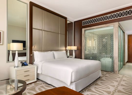 Utsikt över sängen i gästrummet