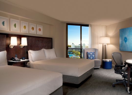 Twin beds with workdesk