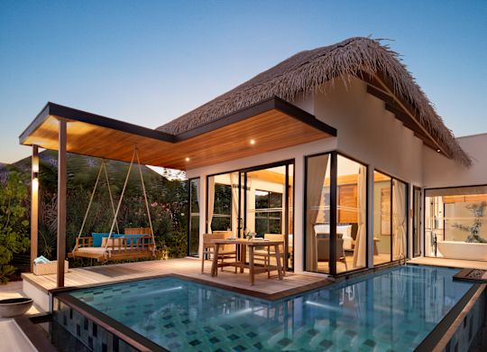 Außenansicht der Villa mit einem Schlafzimmer und Strandpool