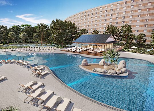 odkryty basen w restauracji Garden Pool