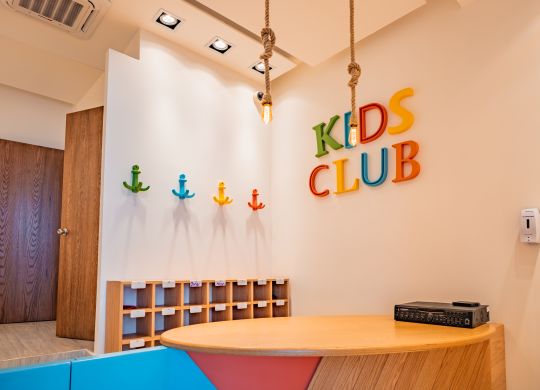Kid's Club Sign