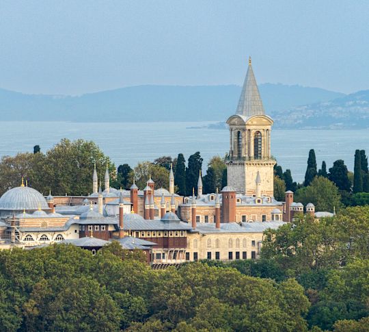 İstabul'da tarihi bir saray kompleksi olan Topkapı Sarayı