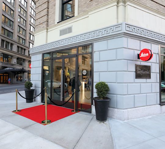 Eingang zur Leica Gallery
