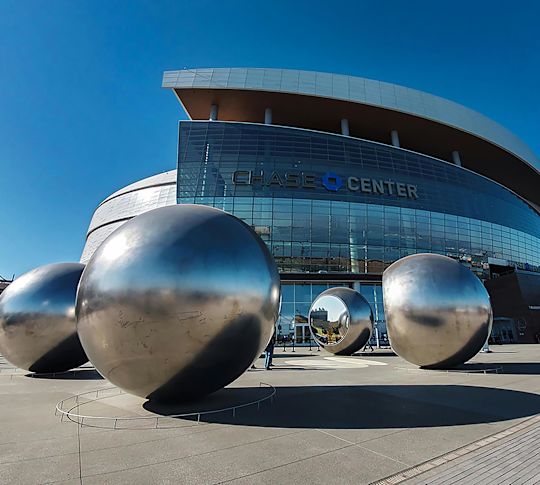 Pist Merkezi Binası