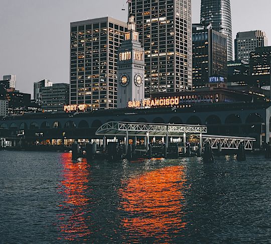 San Francisco Limanında Feribot Binası