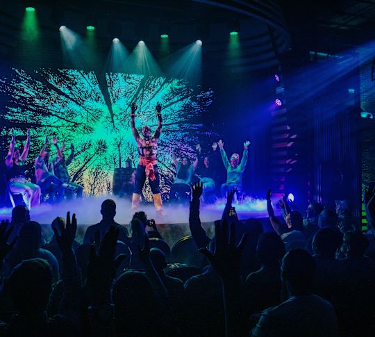 Nashville'deki Woolworth Tiyatrosu'nda Sahne Performansı