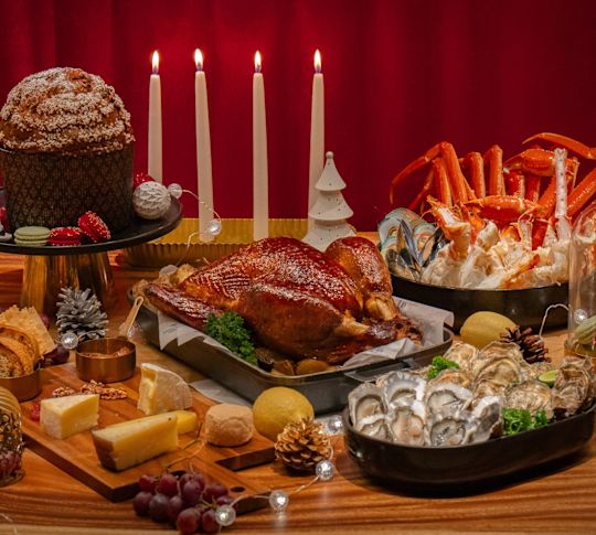 Dîner buffet du réveillon de Noël