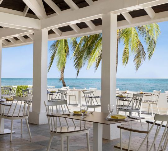 Seaside restaurant and bar
