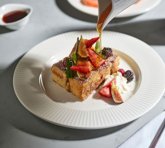 French toast with strawberries