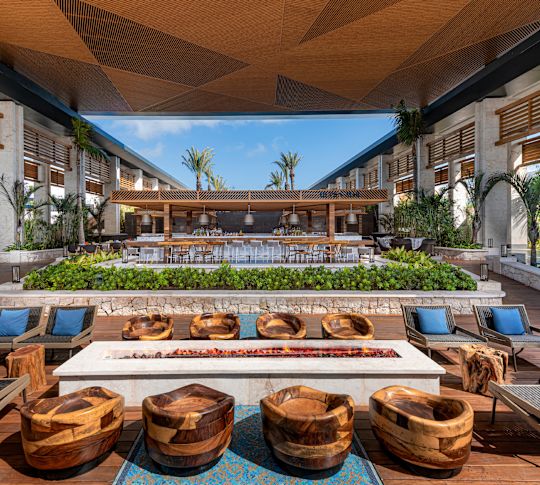 Bar und Lounge im Freien