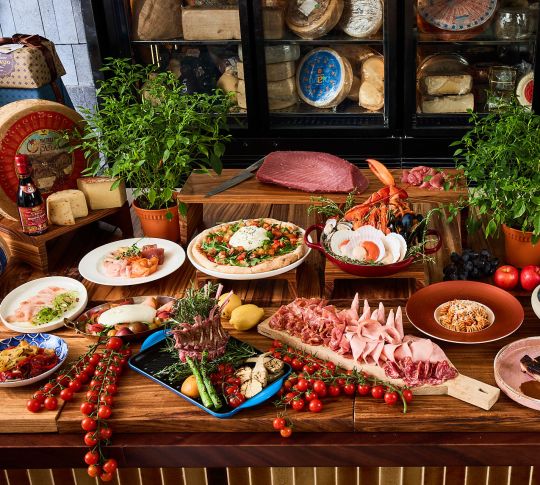 Restauracja Basilico, stół weekendowy w formie bufetu