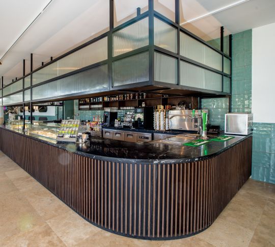 Comptoir du bar du hall et de la pâtisserie