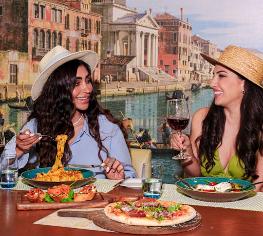 хора, които ядат пица-преход