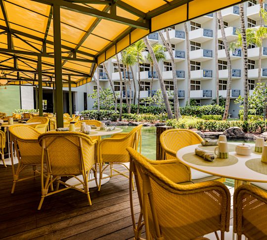 Bahçe Manzaralı Laguna Restoran Teras